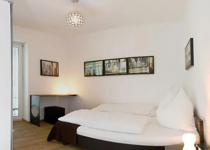 Arnsteiner * Τσελ αμ Ζέε